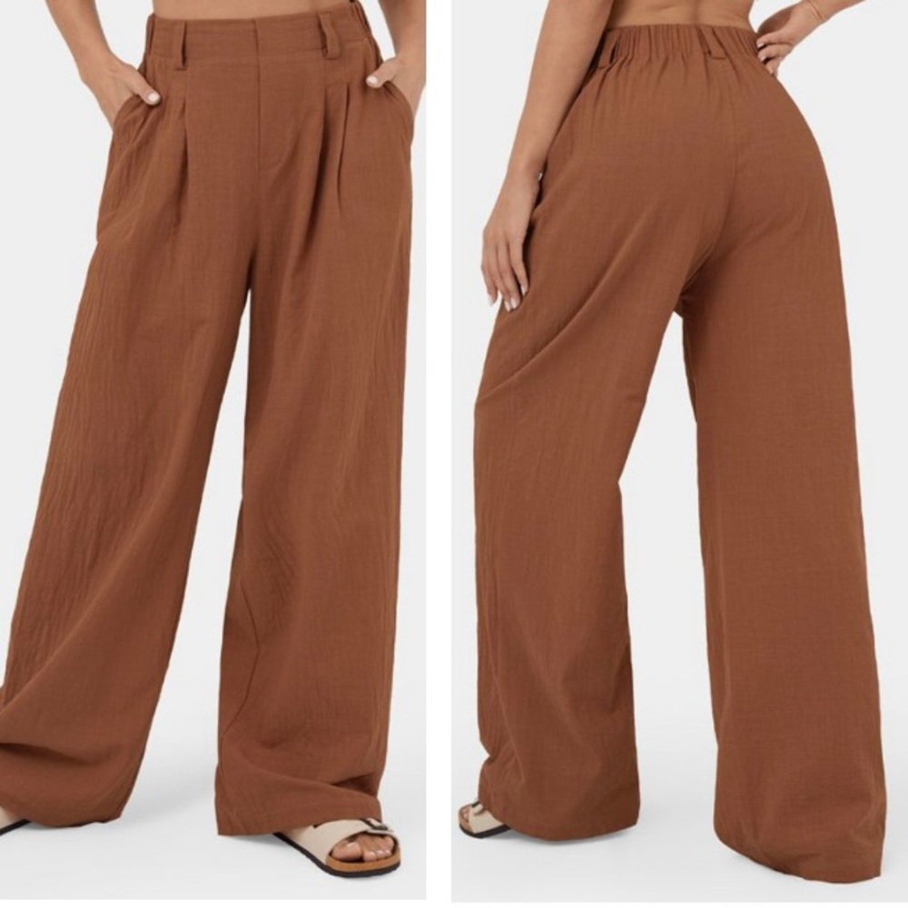New with tags Halara High Waisted Plicated Palazzo Pants
